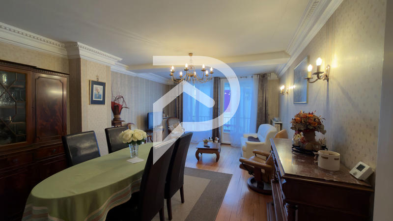 Maison - 104 m² - 4 pièces