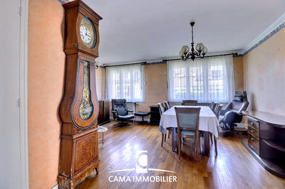 Maison - 74 m² - 5 pièces