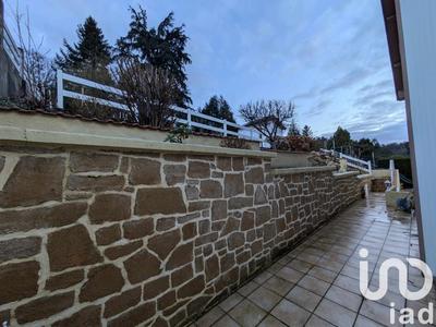 Maison - 97 m² - 5 pièces