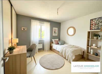 Maison - 90 m² - 4 pièces