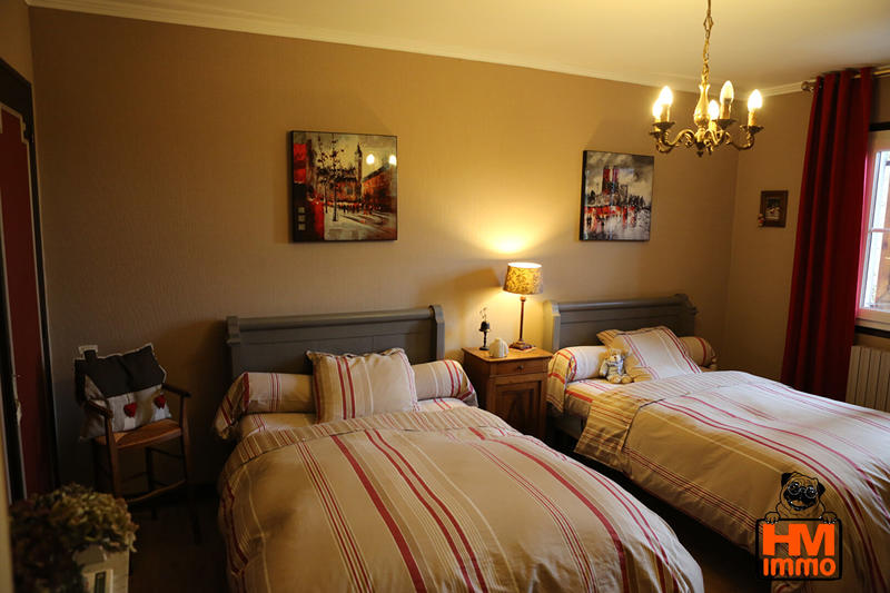 Maison - 160 m² - 9 pièces