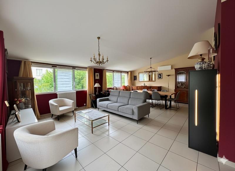 Maison - 160 m² - 9 pièces