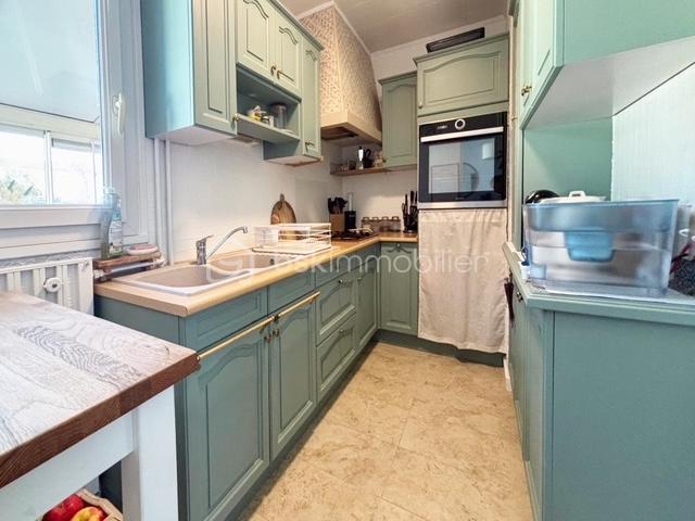 Maison - 96 m² - 5 pièces