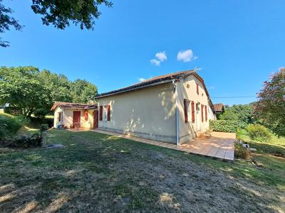 Maison - 92 m² - 5 pièces