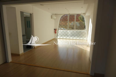 Local commercial - 77 m²