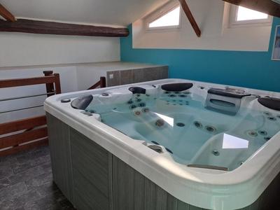 Appartement - 222 m² - 7 pièces