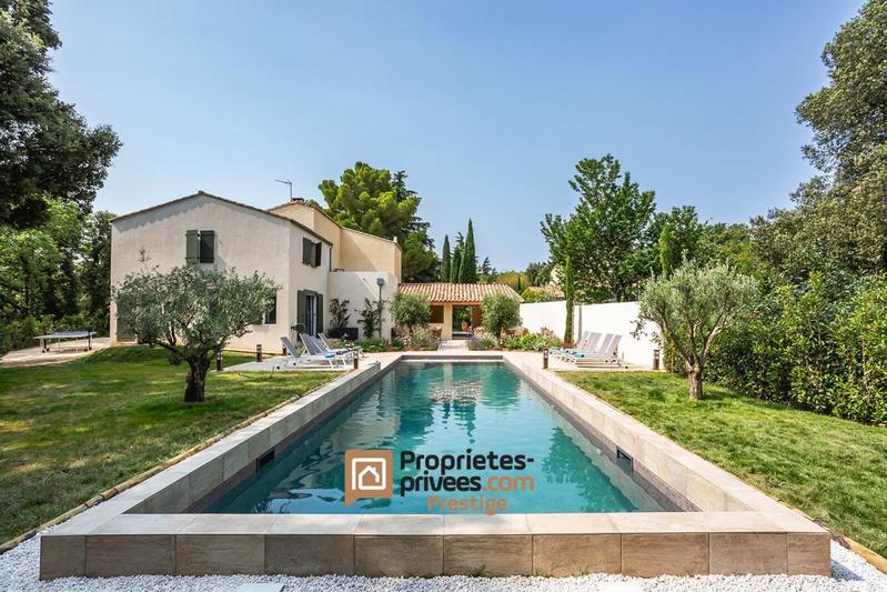 Villa - 260 m² - 7 pièces
