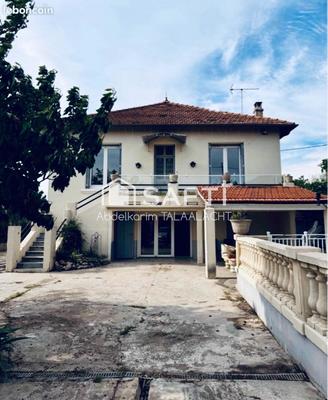 Maison - 181 m² - 7 pièces