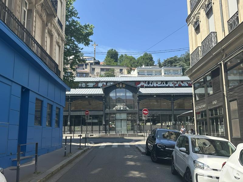 Appartement - 204 m² - 6 pièces