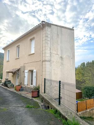 Maison de village - 88 m² - 5 pièces