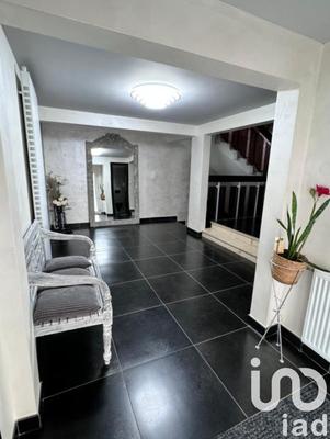 Maison de maîtres - 352 m² - 13 pièces