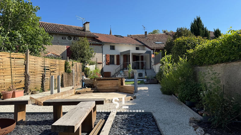 Maison de village - 178 m² - 8 pièces