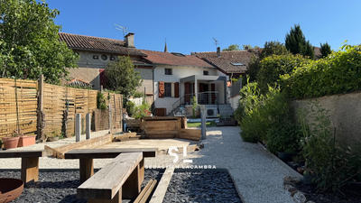 Maison de village - 178 m² - 8 pièces