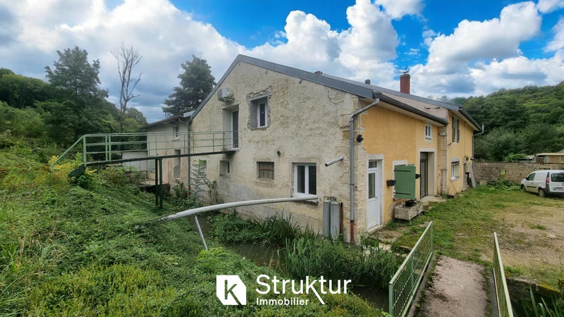 Propriété - 830 m² - 16 pièces