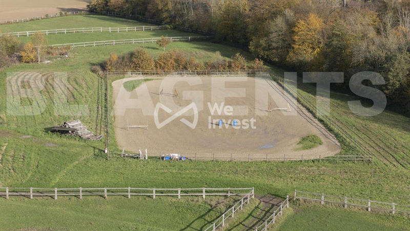 Maison - 220 m² - 9 pièces