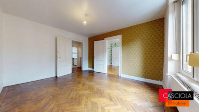 Appartement - 80 m² - 4 pièces