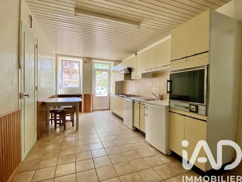 Maison - 346 m² - 8 pièces