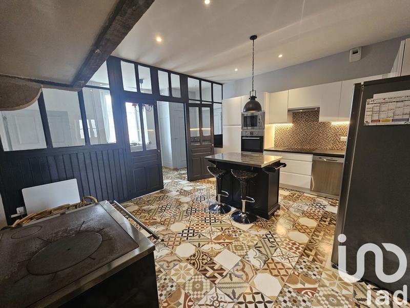 Maison - 213 m² - 6 pièces