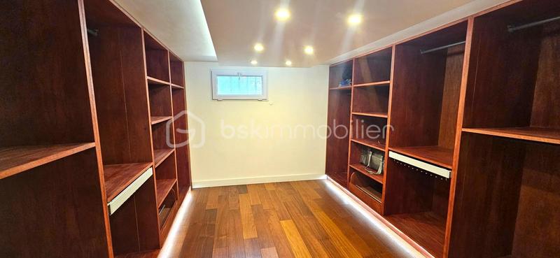 Maison - 164 m² - 7 pièces