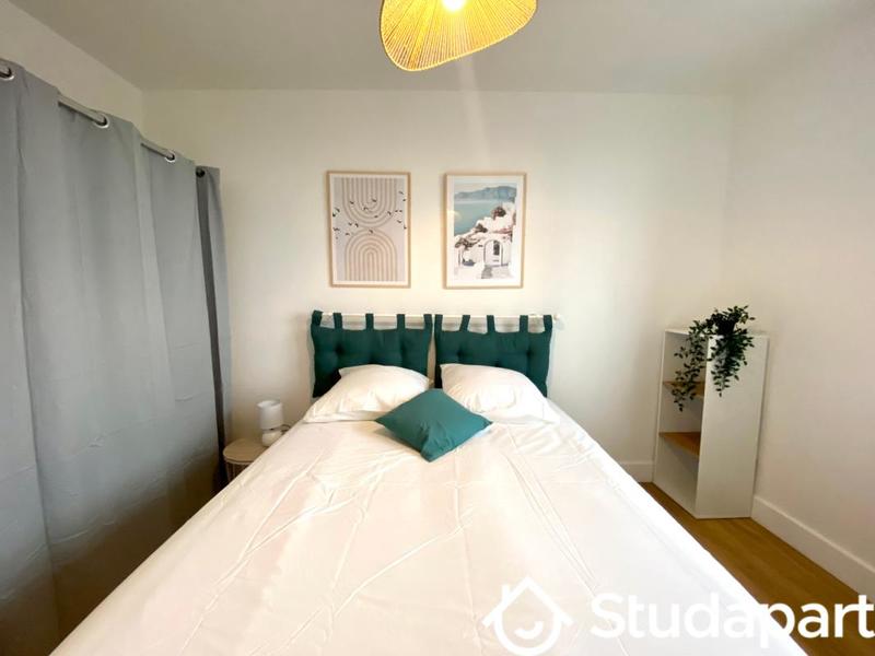 Chambre - 10 m² - 1 pièce