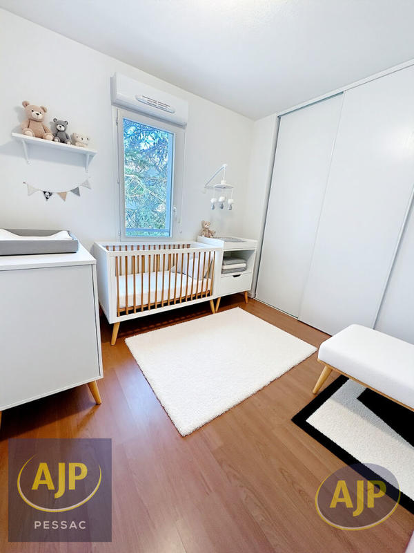 Appartement - 86 m² - 4 pièces