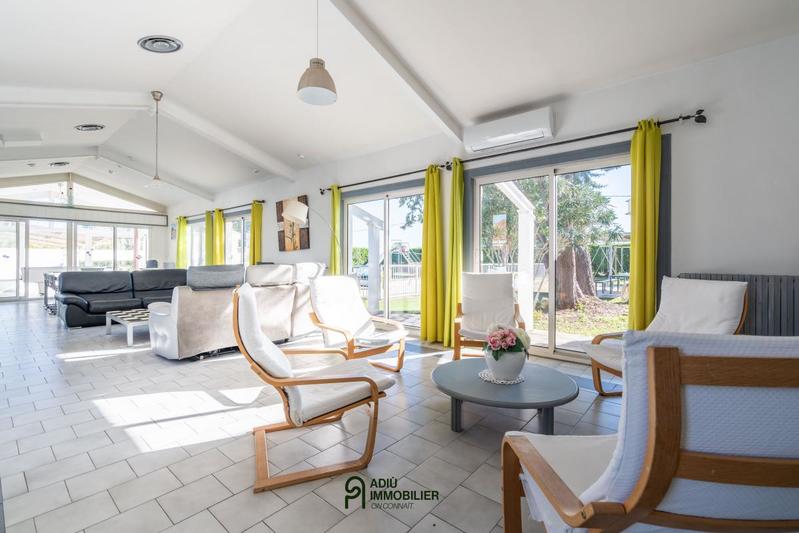 Maison - 650 m² - 24 pièces