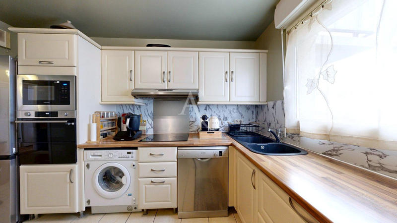 Appartement - 76 m² - 4 pièces