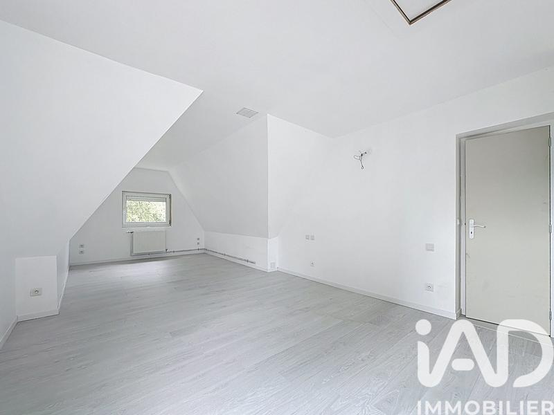 Maison - 185 m² - 9 pièces