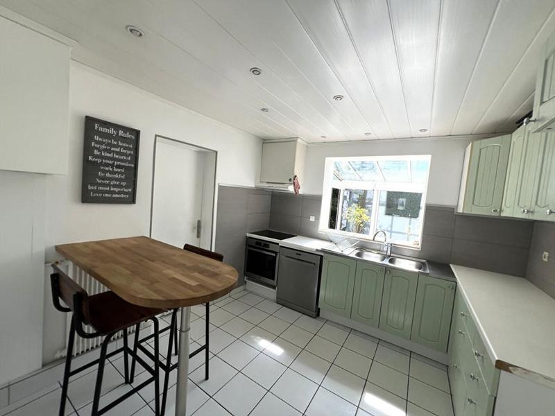 Maison - 153 m² - 9 pièces