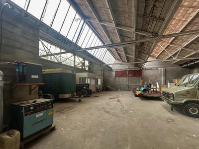 Grange - 1 080 m² - 1 pièce