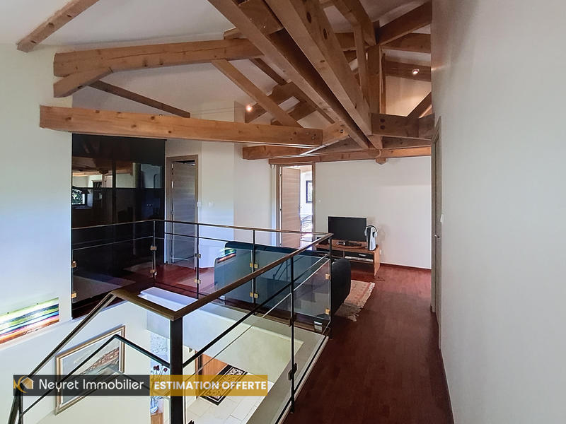 Maison - 308 m² - 10 pièces