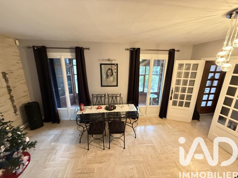 Maison - 122 m² - 6 pièces