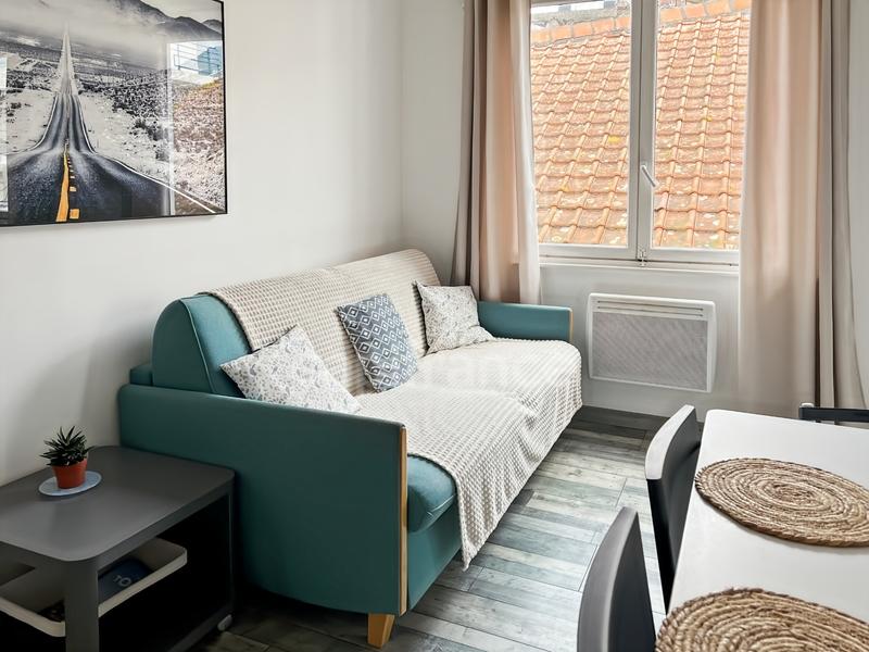 Studio - 25 m² - 2 pièces