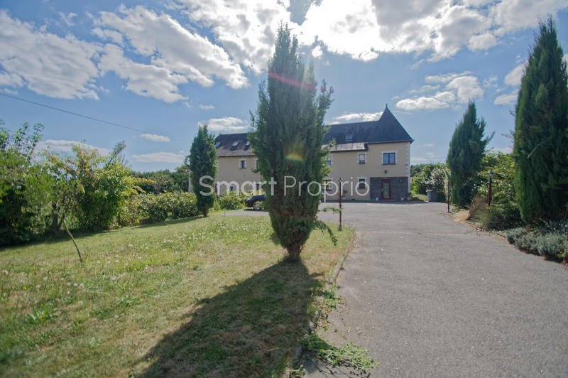 Propriété - 348 m² - 10 pièces