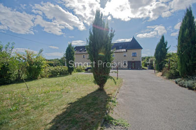 Propriété - 348 m² - 10 pièces