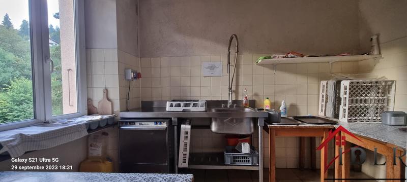 Fonds de commerce - Local commercial - 895 m²