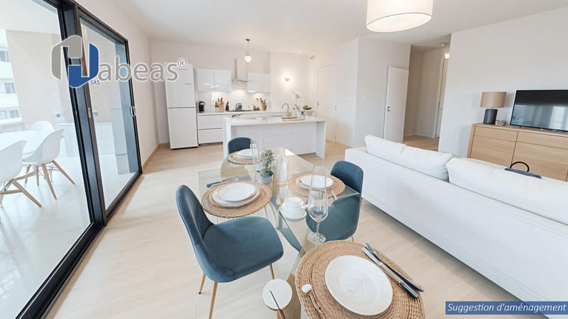 Appartement - 99 m² - 4 pièces