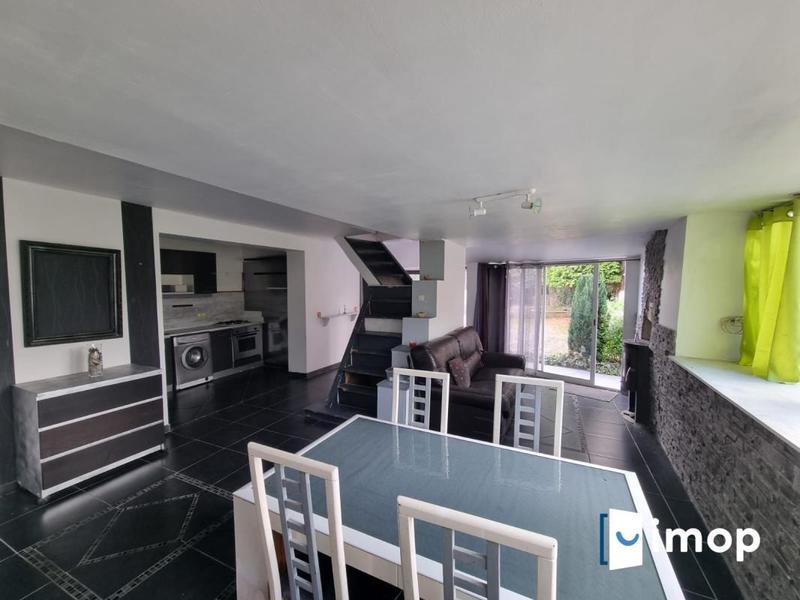 Maison - 230 m² - 7 pièces