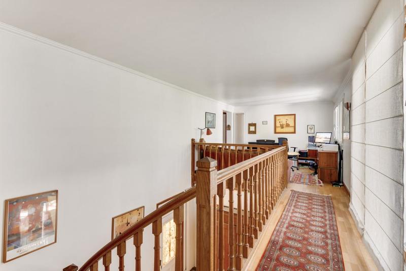 Maison - 245 m² - 7 pièces