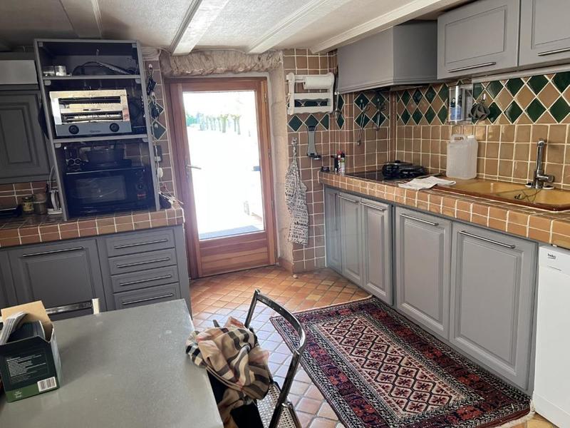 Demeure - 250 m² - 10 pièces