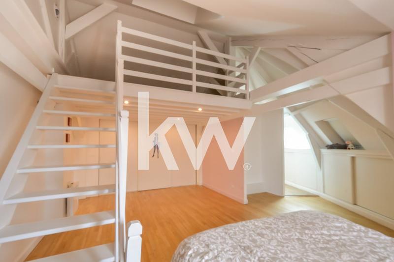 Appartement - 275 m² - 8 pièces