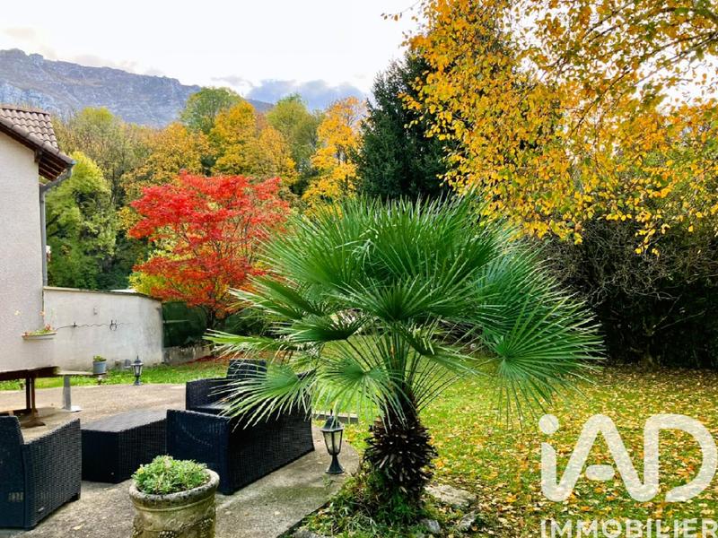 Maison - 102 m² - 4 pièces