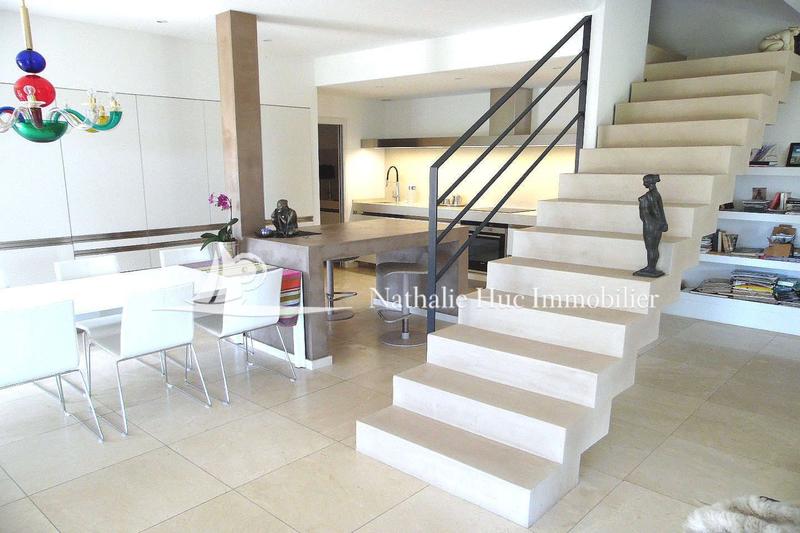 Propriété - 213 m² - 4 pièces