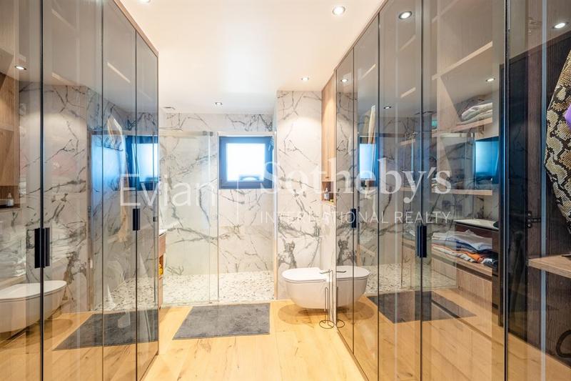 Maison - 270 m² - 7 pièces