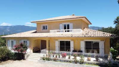 Villa - 200 m² - 7 pièces