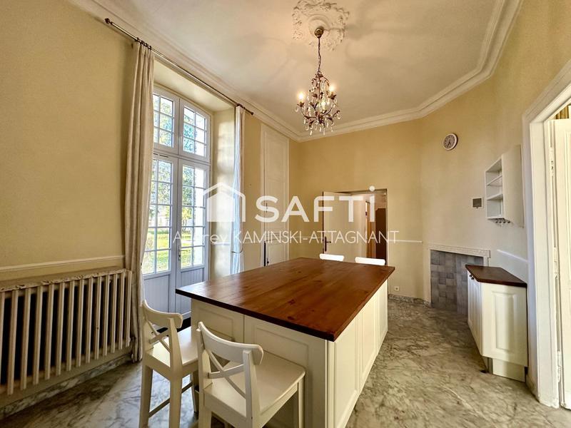 Maison de maîtres - 375 m² - 11 pièces