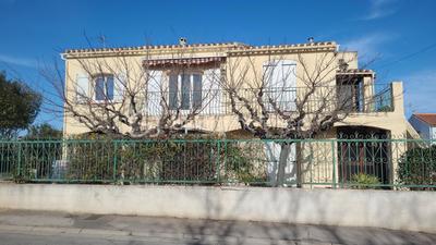 Propriété - 166 m² - 6 pièces