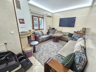 Maison - 270 m² - 15 pièces