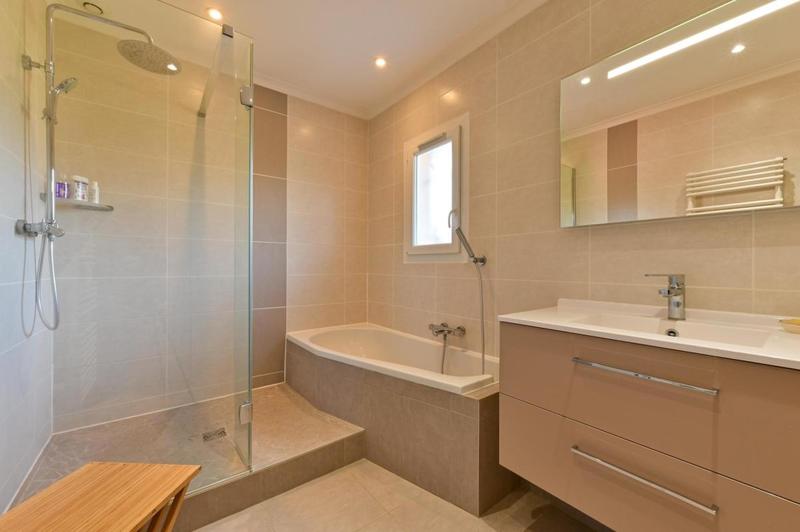 Maison traditionnelle - 158 m² - 7 pièces