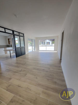 Maison - 131 m² - 5 pièces